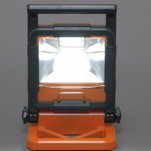 【アイリスオーヤマ　工具・DIY・資材　LEDワークライト】　LEDベースライトAC式2000lm