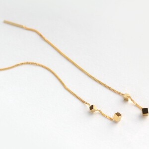 银耳针耳环 宝石 长款 简洁 日本制造