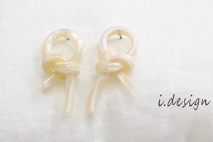 Pierced Earringss Ribbon