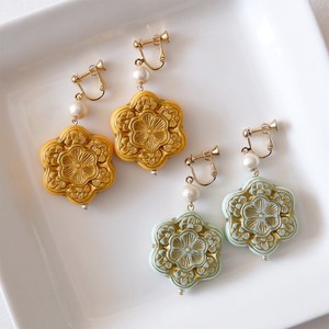 Clip-On Earrings Gold Post Antique Cotton