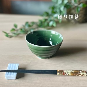 日本製　窯元直送　うす彫りろくべ茶碗・中　練り抹茶 【おうちカフェ　おうちごはん】