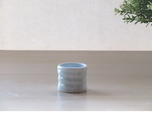日本製　窯元直送　つづみ型楊枝入れ　青白磁【おうちカフェ　おうちごはん】