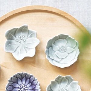 Seto ware Small Plate Gift Flower Assortment Made in Japan