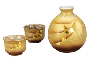 [Kutani Yaki] Sake Cup & Tokkuri Decanter Gold Leaf