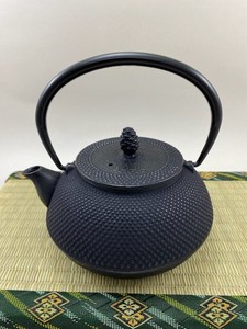 Nambu Tetsubin Japanese Tea Pot Arare