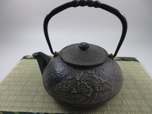 Nambu Tetsubin Japanese Tea Pot