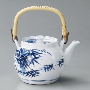 KURETAKE Size 8 Earthen Teapot Arita Ware