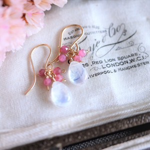 Pierced Earrings Gold Post Pearls/Moon Stone Earrings Pink Rainbow