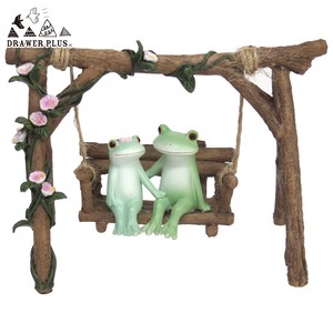 Ornament Frog Copeau Bench Couple