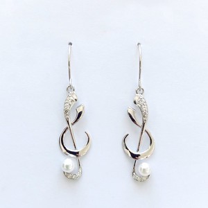 Pierced Earrings Gold Post Pearls/Moon Stone Pearl
