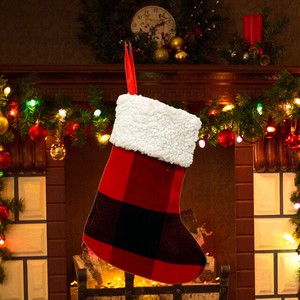 黒と赤の格子縞のクリスマスの靴下の装飾1112#STL283