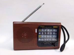 短波も聞けるホームラジオ　ポータブルラジオ　簡単操作　ワイドFM