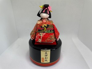 YR3-14　回転オルゴール付紙人形　大　Paper doll with rotating music box Large