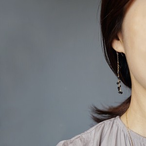 Pierced Earring Gold Post Peridot/Onyx earring