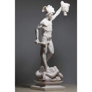 ゴルゴン（メデューサ）の首を持ったペルセウス 大理石風彫像 彫刻/古代ギリシャ神(輸入品