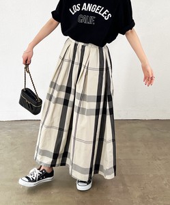 Big Checkered Long Skirt
