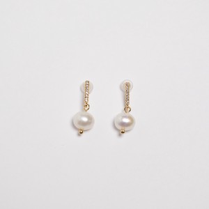 Veil Resin Fresh Water Pearl Pierced Earring 21 50 1