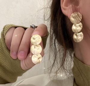Round Triple Pierced Earring Earring 2022