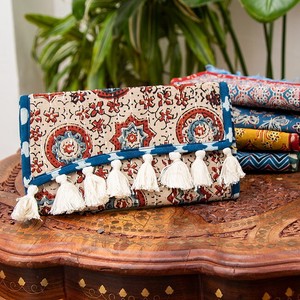 ウッドブロックとカンタ刺繍の伝統染めポーチ 大 ショルダータイプ