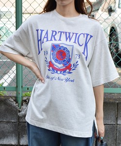 エンブレムTシャツ