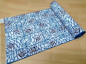 Made in Japan Yukata Fabric Checkered Pattern White Ground Blur