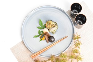 グレーフラット23cm丸皿 灰系 洋食器 丸型プレート 日本製 美濃焼 おしゃれ モダン