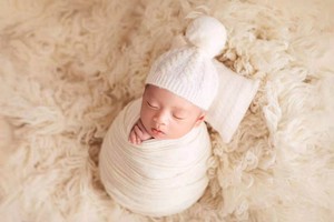 ニット帽子＆ケーブル編み枕セット ベビー　新生児　キッズ