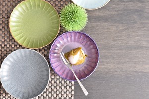 バイオレット菊型取皿 紫系 洋食器 変形プレート 日本製 美濃焼 おしゃれ