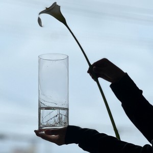 ☆シンプルな形【ハンドメイド】手づくりガラス/インテリア・デスク型クリア花瓶