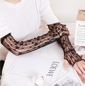 Countermeasure Lace Arm Cover Ladies Watermark Design