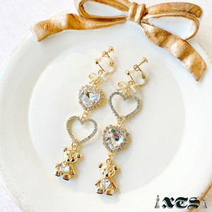 Clip-On Earring Gold Post Retro