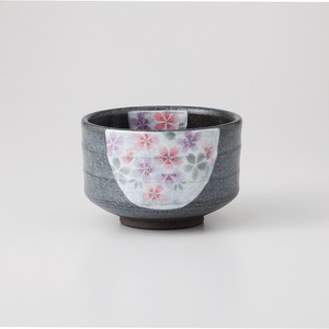 桜紋黒茶碗