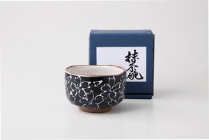 舞桜（黒）　抹茶碗