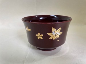 YR3-22　羽反汁椀　溜　春秋　Soup bowl, spring and autumn