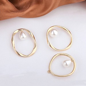 Material Pearl Earrings 1-pcs