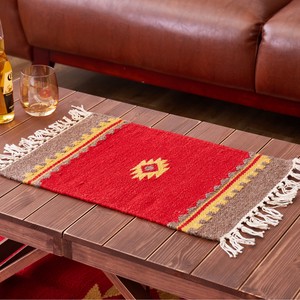 【キャンプで映える】手織りウールのキリム テーブルマット 約32×45cm 「アンシュ」 レッド
