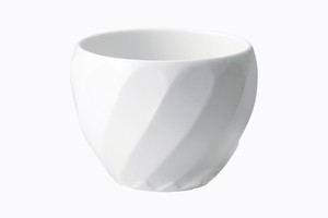 白磁　デザートカップ【日本製　波佐見焼　彫刻紋　電子レンジ使用可能〇】