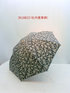 通年新作）晴雨兼用・折畳傘-婦人　ムラ染クロス日本伝統の柄単色和調牡丹唐草柄日本製傘・折畳晴雨兼用傘