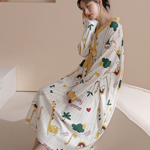 プリントが可愛い、さらりとしたルームワンピース