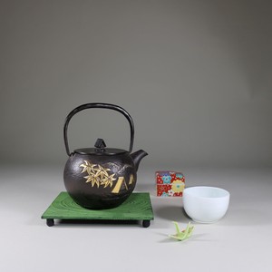 Souvenir Makie Japanese Tea Pot Landscape