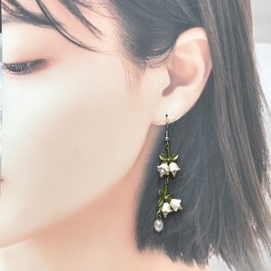 Pierced Earring Flower Pearl Flower