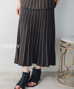 2 Bi-Color pin Tuck Knitted Flare Skirt