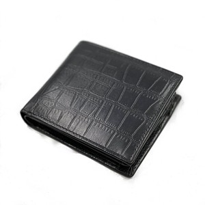 Clamshell Wallets
