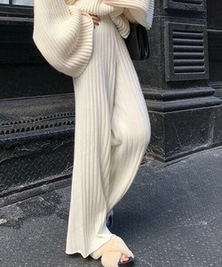 縦ラインがすっきりリブニットパンツ 2022秋冬新作