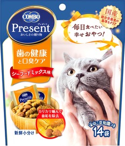 [日本ペットフード] コンボプレゼント　キャット　おやつ　歯の健康と口臭ケア　42g