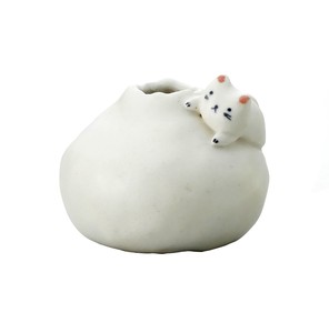 Object/Ornament White Cat