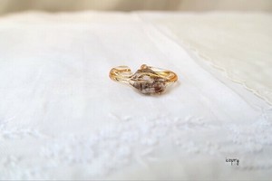 -  ear cuff  -  hook（gold オイルインクォーツ原石）イヤーカフ