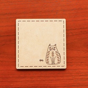 【クルーシャル】木製(裏面コルク)コースター 癒し猫