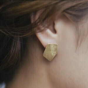 Pierced Earringss Design Made in Japan