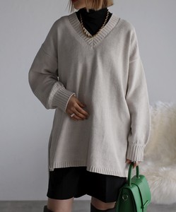 Sweater/Knitwear Side Slit V-Neck